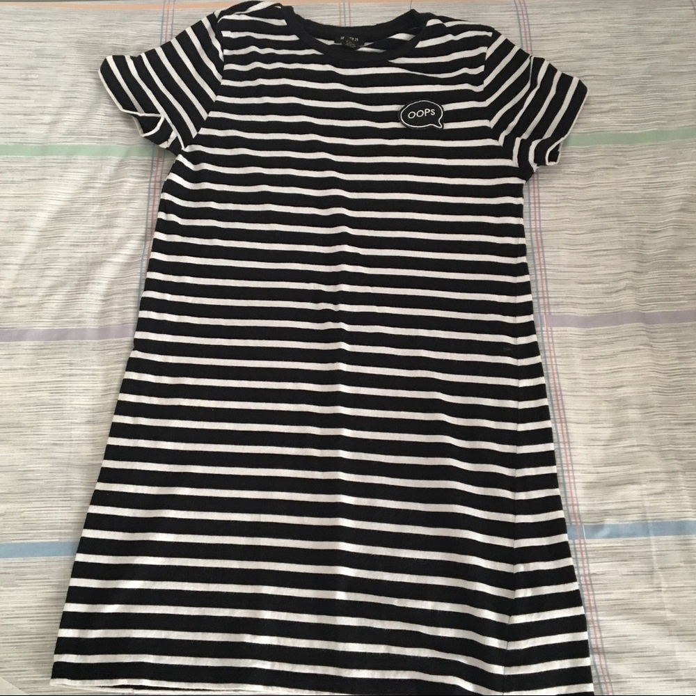 F21 striped “oops” t-shirt dress (NEGOTIABLE)